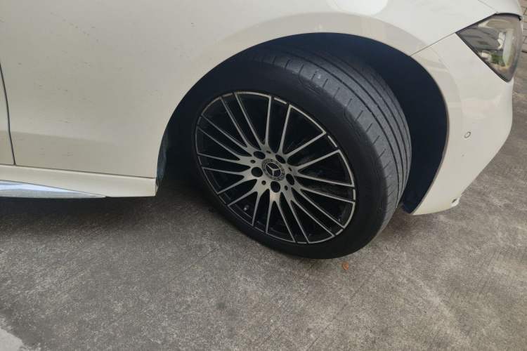 Used Mercedes-Benz C-Class 2024 Second Facelift C 260 L Sport Edition Right Front Wheel Hub