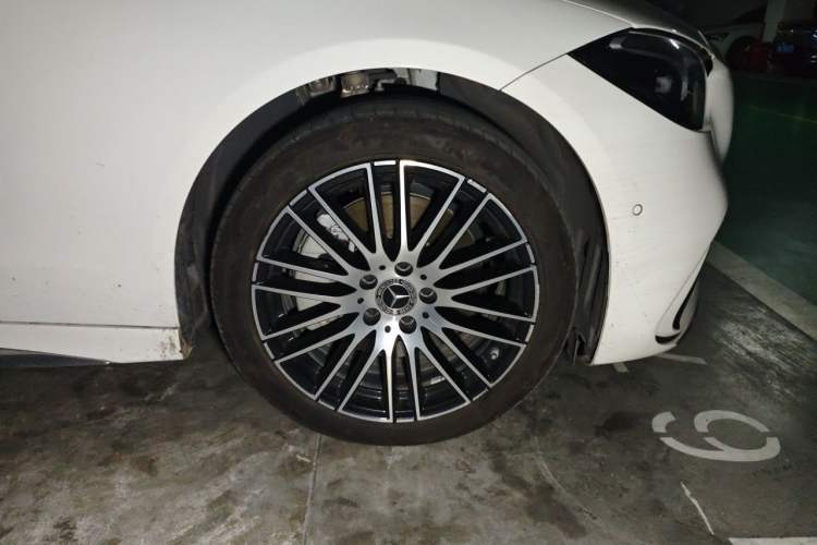 Used Mercedes-Benz C-Class 2024 Facelift C 260 L Right Front Wheel Hub