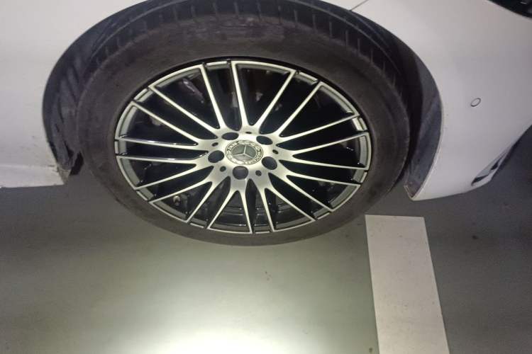 Used Mercedes-Benz C-Class 2024 C 200 L Sport Edition Right Front Wheel Hub