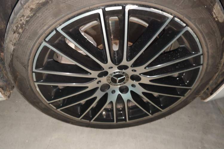Used Mercedes-Benz C-Class 2024 C 260 L Sport Edition Right Front Wheel Hub