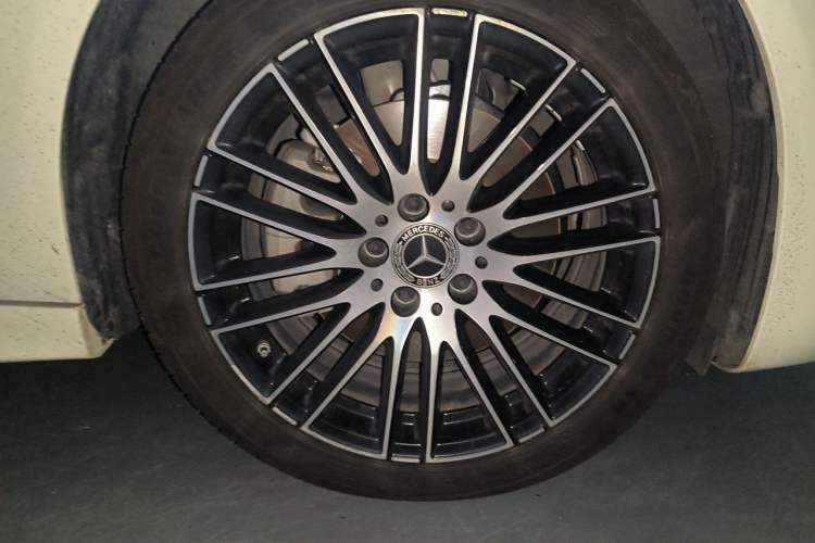 Used Mercedes-Benz C-Class 2024 Restyled C-Class 260 L Sport Edition Right Front Wheel Hub