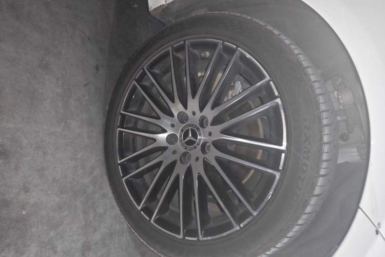 Used Mercedes-Benz C-Class 2024 C 200 L Sport Edition Right Front Wheel Hub