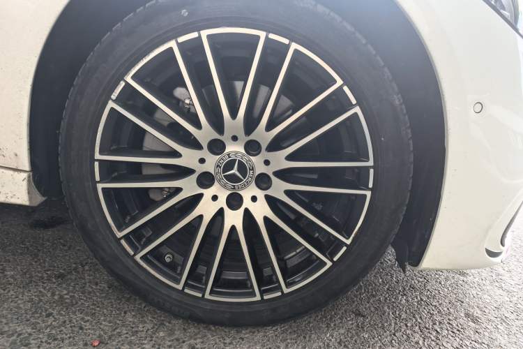 Used Mercedes-Benz C-Class 2024 Restyled C-Class 260 L Sport Edition Right Front Wheel Hub