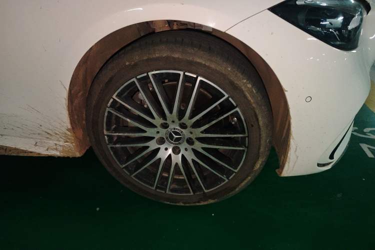 Used Mercedes-Benz C-Class 2024 Facelift C 260 L Right Front Wheel Hub