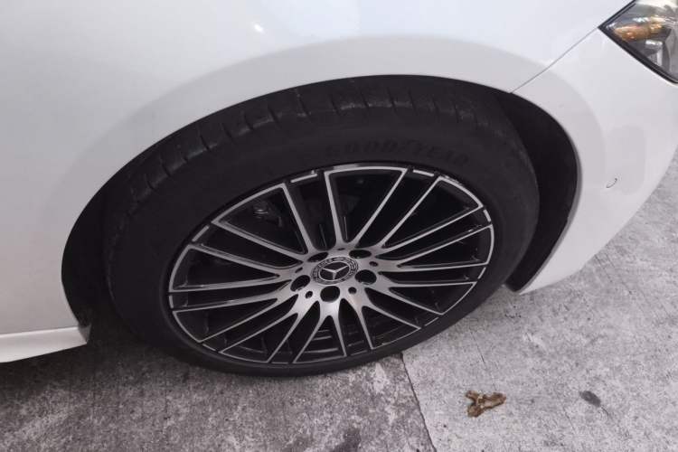 Used Mercedes-Benz C-Class 2024 C 200 L Sport Edition Right Front Wheel Hub