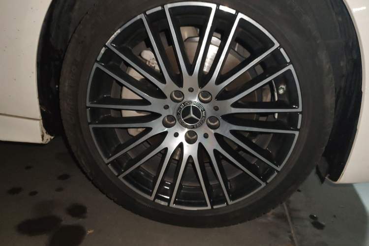 Used Mercedes-Benz C-Class 2024 C 260 L Sport Edition Right Front Wheel Hub