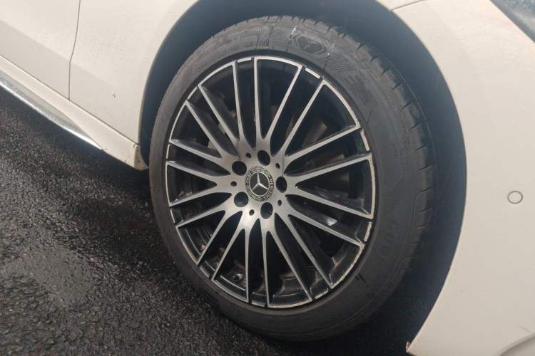 Used Mercedes-Benz C-Class 2024 C 260 L Sport Edition Right Front Wheel Hub