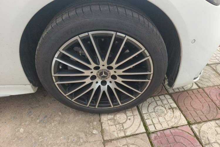 Used Mercedes-Benz C-Class 2024 Restyled C-Class 260 L Sport Edition Right Front Wheel Hub