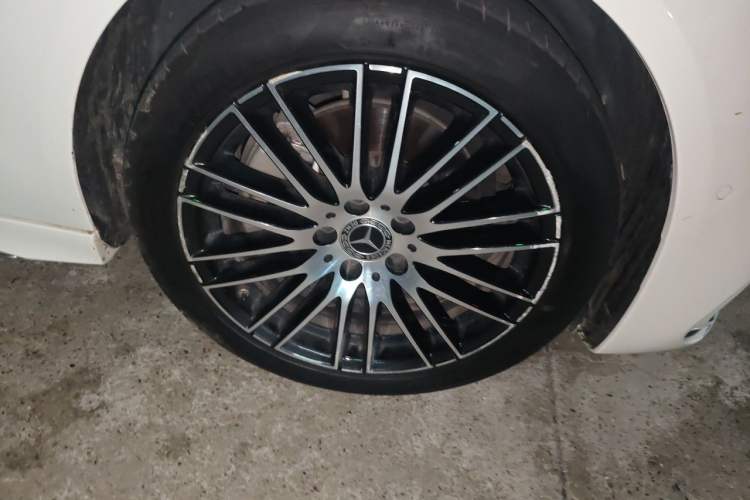 Used Mercedes-Benz C-Class 2024 C 200 L Sport Edition Right Front Wheel Hub
