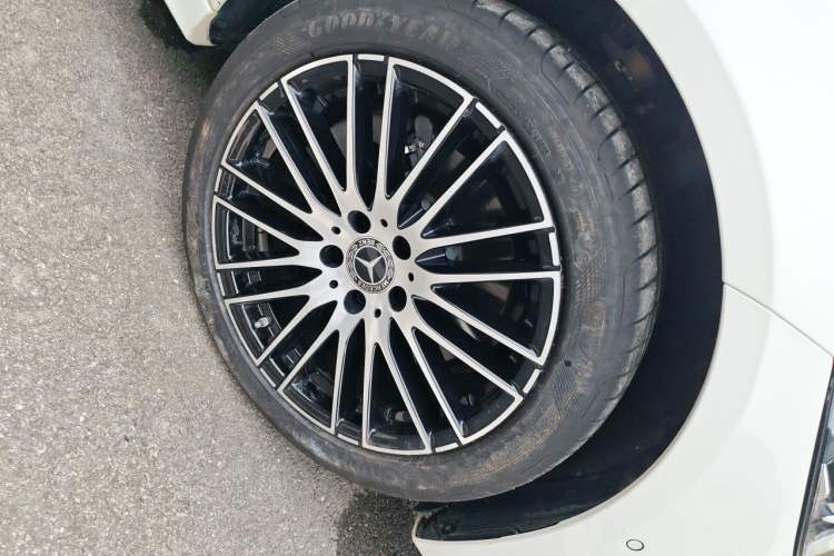 Used Mercedes-Benz C-Class 2024 Restyled C-Class 260 L Sport Edition Right Front Wheel Hub