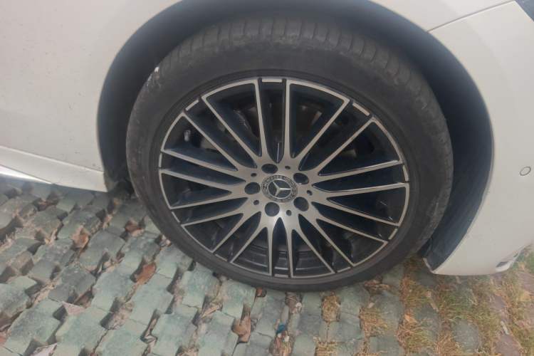 Used Mercedes-Benz C-Class 2024 Restyled C 200 L Sport Edition Right Front Wheel Hub