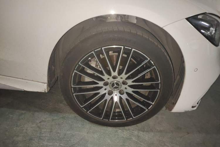 Used Mercedes-Benz C-Class 2024 C 200 L Sport Edition Right Front Wheel Hub