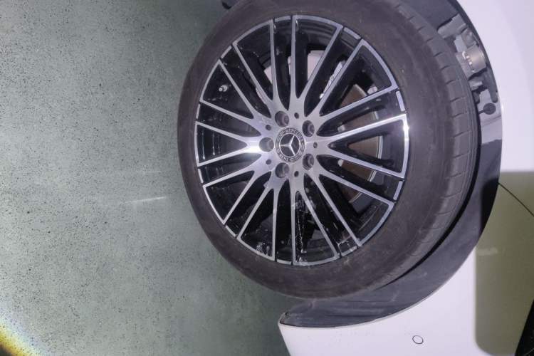 Used Mercedes-Benz C-Class 2024 C 200 L Sport Edition Right Front Wheel Hub