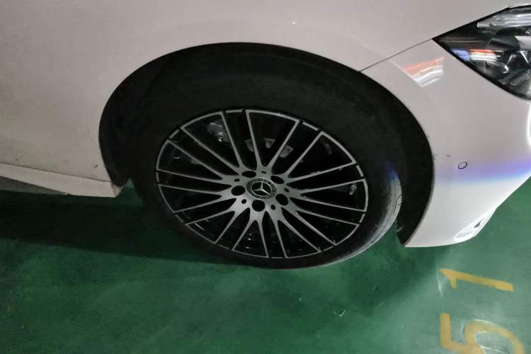 Used Mercedes-Benz C-Class 2024 Facelift C 260 L Right Front Wheel Hub