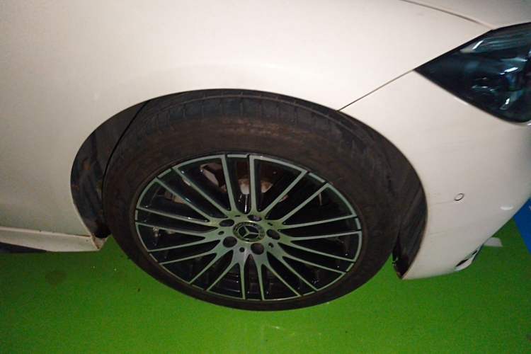 Used Mercedes-Benz C-Class 2024 Restyled C-Class 260 L Sport Edition Right Front Wheel Hub