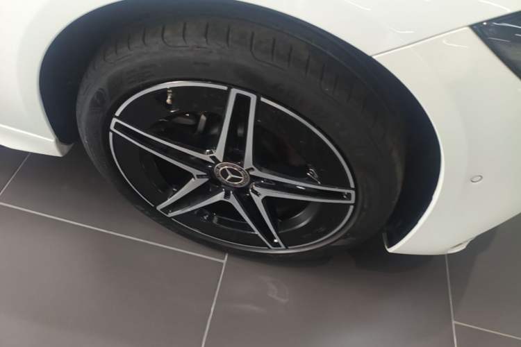 Used Mercedes-Benz C-Class 2024 C 260 L Sport Edition Right Front Wheel Hub