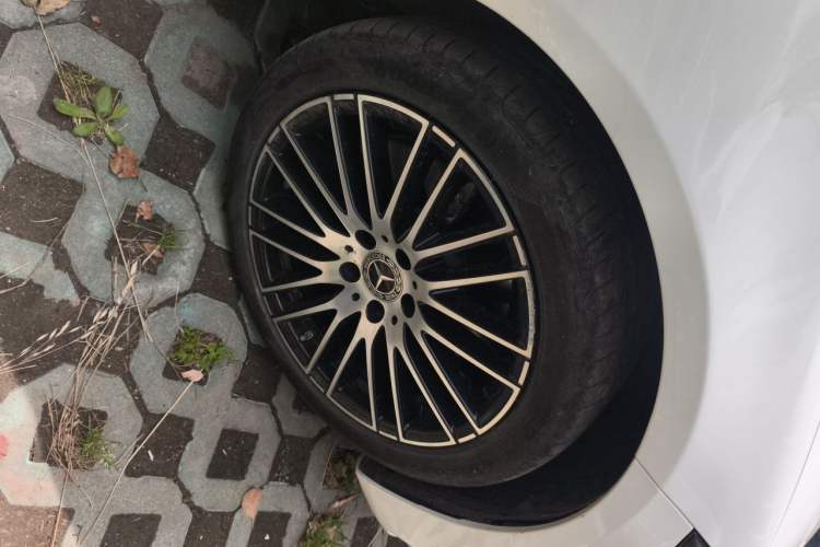 Used Mercedes-Benz C-Class 2024 Facelift C 260 L Right Front Wheel Hub