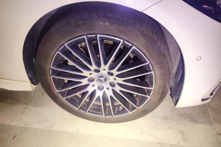 Used Mercedes-Benz C-Class 2024 C 200 L Sport Edition Right Front Wheel Hub
