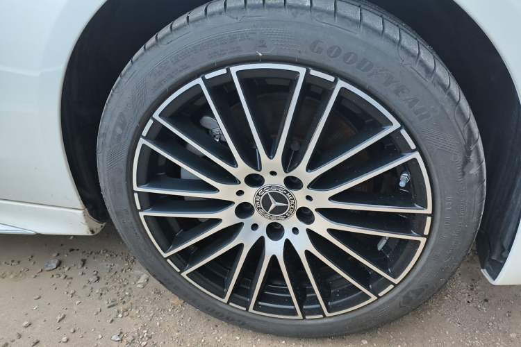 Used Mercedes-Benz C-Class 2024 Restyled C-Class 260 L Sport Edition Right Front Wheel Hub