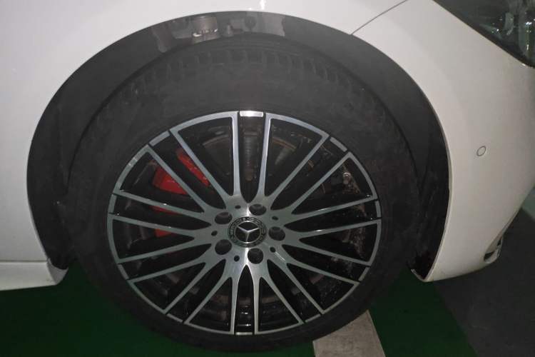 Used Mercedes-Benz C-Class 2024 C 260 L Sport Edition Right Front Wheel Hub