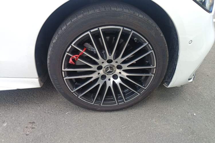 Used Mercedes-Benz C-Class 2024 Restyled C-Class 260 L Sport Edition Right Front Wheel Hub