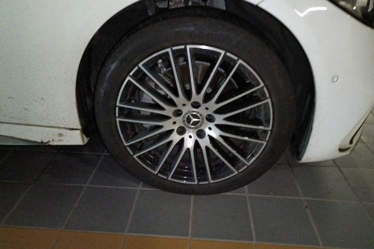 Used Mercedes-Benz C-Class 2024 Restyled C-Class 260 L Sport Edition Right Front Wheel Hub