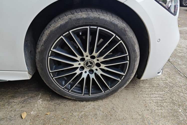 Used Mercedes-Benz C-Class 2024 C 260 L Sport Edition Right Front Wheel Hub