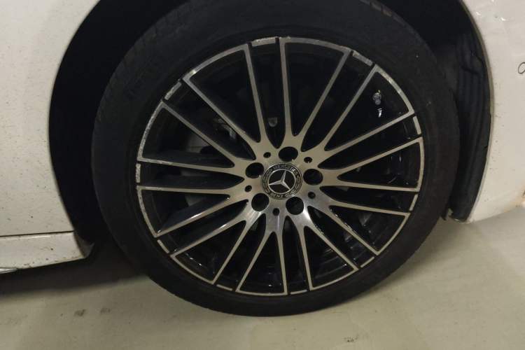 Used Mercedes-Benz C-Class 2024 Restyled C-Class 260 L Sport Edition Right Front Wheel Hub