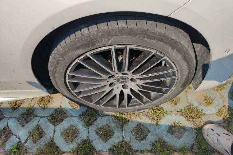 Used Mercedes-Benz C-Class 2024 Restyled C-Class 260 L Sport Edition Right Front Wheel Hub