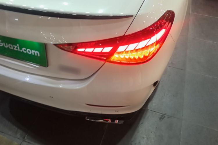 Used Mercedes-Benz C-Class 2024 Facelifted C-Class 260 L Night Edition Sports Version Right Rear Taillight