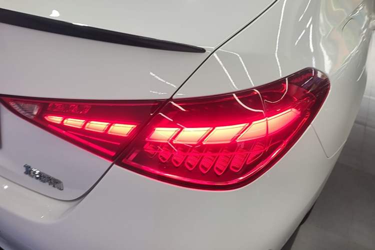 Used Mercedes-Benz C-Class 2024 Facelifted C-Class 260 L Night Edition Sports Version Right Rear Taillight