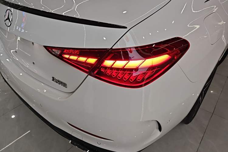 Used Mercedes-Benz C-Class 2024 Facelifted C-Class 260 L Night Edition Sports Version Right Rear Taillight