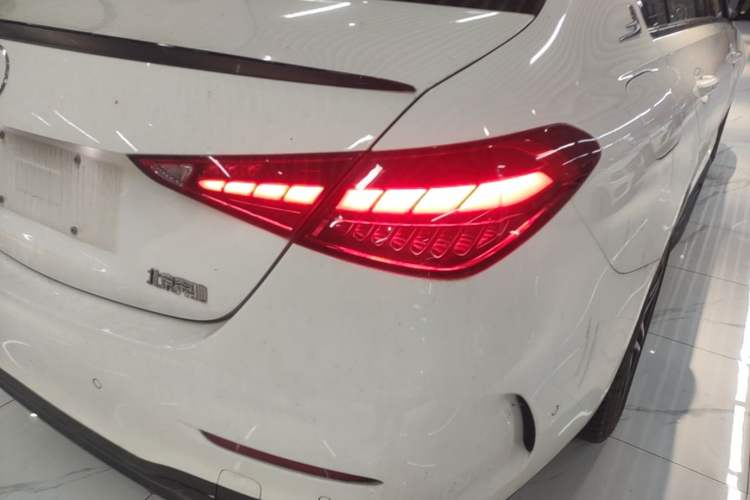 Used Mercedes-Benz C-Class 2024 Facelifted C-Class 260 L Night Edition Sports Version Right Rear Taillight
