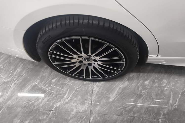 Used Mercedes-Benz C-Class 2024 Restyled C 260 L Sport Edition Right Rear Wheel Hub