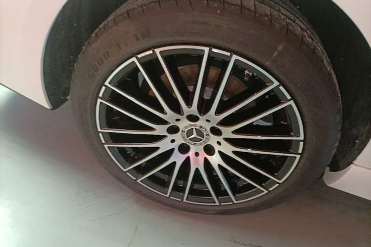 Used Mercedes-Benz C-Class 2024 C 200 L Sport Edition Right Rear Wheel Hub