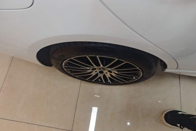 Used Mercedes-Benz C-Class 2024 Restyled C-Class 260 L Sport Edition Right Rear Wheel Hub