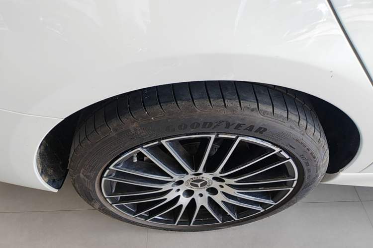 Used Mercedes-Benz C-Class 2024 Restyled C-Class 260 L Sport Edition Right Rear Wheel Hub