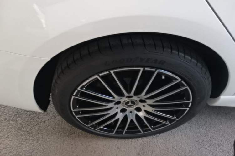 Used Mercedes-Benz C-Class 2024 C 260 L Sport Edition Right Rear Wheel Hub
