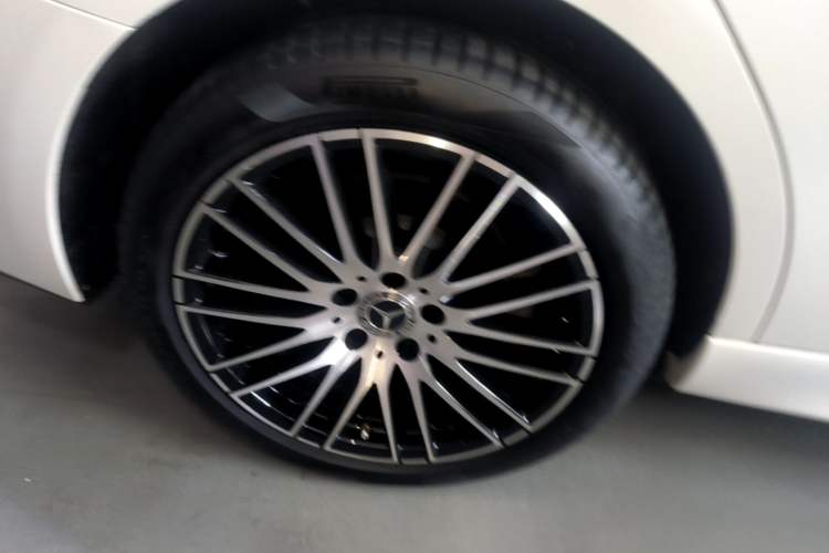 Used Mercedes-Benz C-Class 2024 Restyled C 200 L Sport Edition Right Rear Wheel Hub