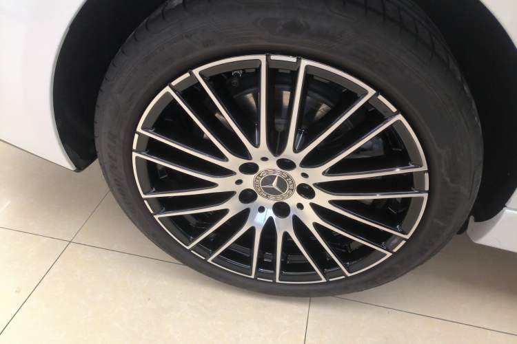 Used Mercedes-Benz C-Class 2024 C 260 L Sport Edition Right Rear Wheel Hub