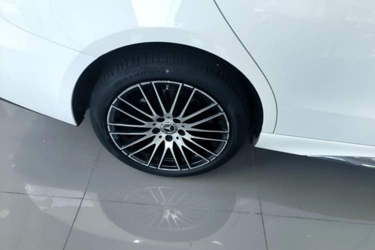 Used Mercedes-Benz C-Class 2024 Restyled C-Class 260 L Sport Edition Right Rear Wheel Hub