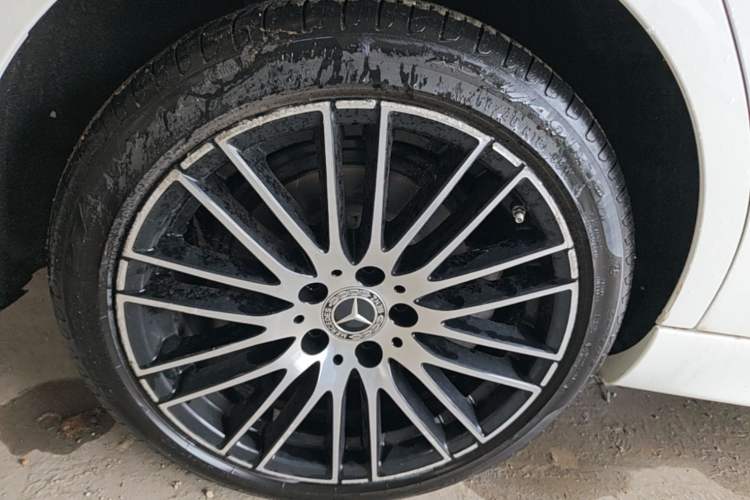 Used Mercedes-Benz C-Class 2024 C 200 L Sport Edition Right Rear Wheel Hub