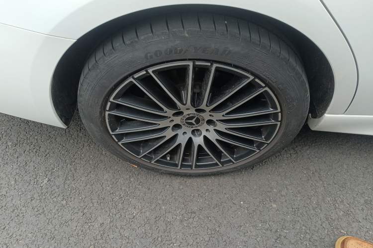 Used Mercedes-Benz C-Class 2024 Second Facelift C 260 L Sport Edition Right Rear Wheel Hub
