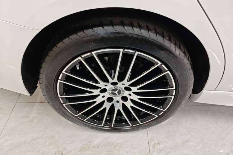 Used Mercedes-Benz C-Class 2024 Restyled C-Class 260 L Sport Edition Right Rear Wheel Hub