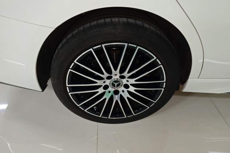 Used Mercedes-Benz C-Class 2024 Restyled C-Class 260 L Sport Edition Right Rear Wheel Hub