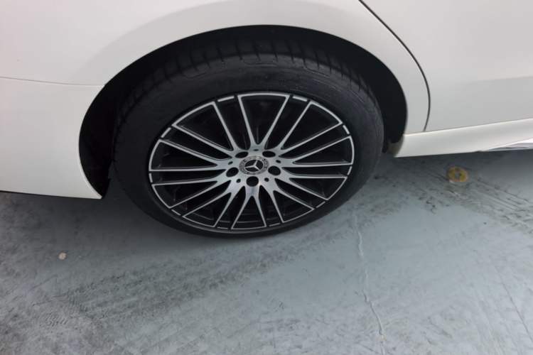 Used Mercedes-Benz C-Class 2024 Restyled C 260 L Sport Edition Right Rear Wheel Hub