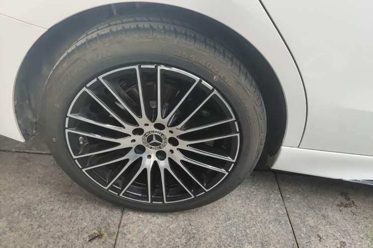 Used Mercedes-Benz C-Class 2024 Restyled C-Class 260 L Sport Edition Right Rear Wheel Hub