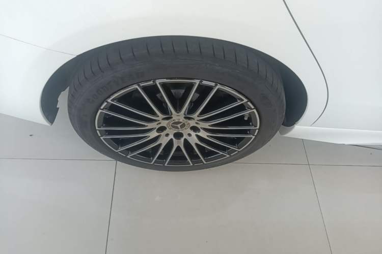 Used Mercedes-Benz C-Class 2024 Restyled C-Class 260 L Sport Edition Right Rear Wheel Hub