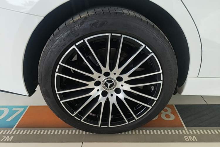 Used Mercedes-Benz C-Class 2024 Second Facelift C 260 L Sport Edition Right Rear Wheel Hub