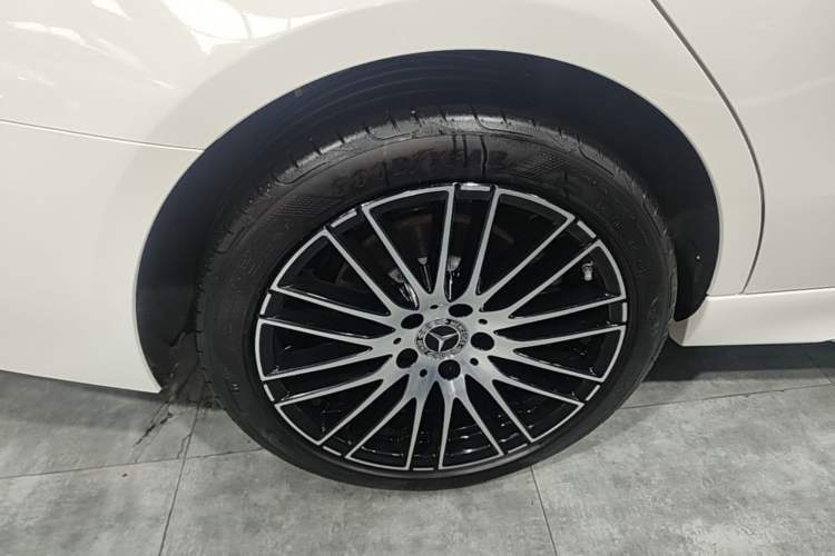 Used Mercedes-Benz C-Class 2024 Restyled C-Class 260 L Sport Edition Right Rear Wheel Hub